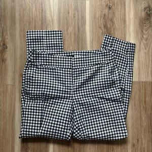 Never worn adorable black and white pants. Loft size 2.